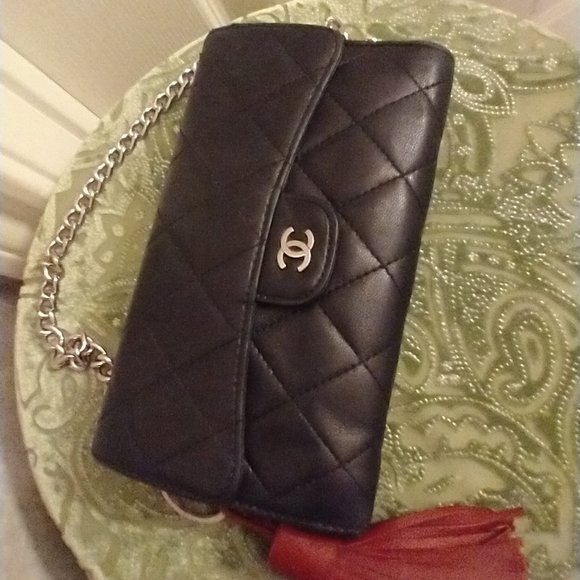 CHANEL Flap Wallet - Picture 3 of 16